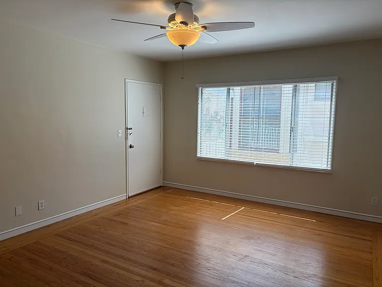 1825 Clinton Ave — Photo 3