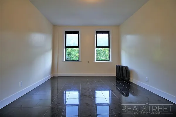 Rented by Real Street Inc | media 2