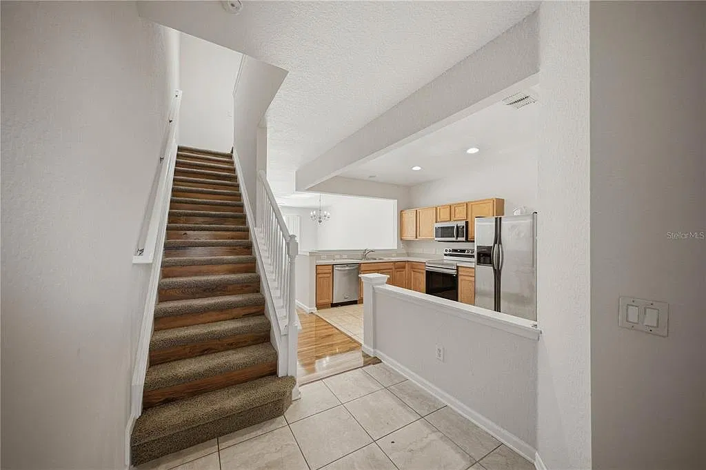 3 bed, 2.5 bath, 1584 sqft, $1,725 — Photo 4