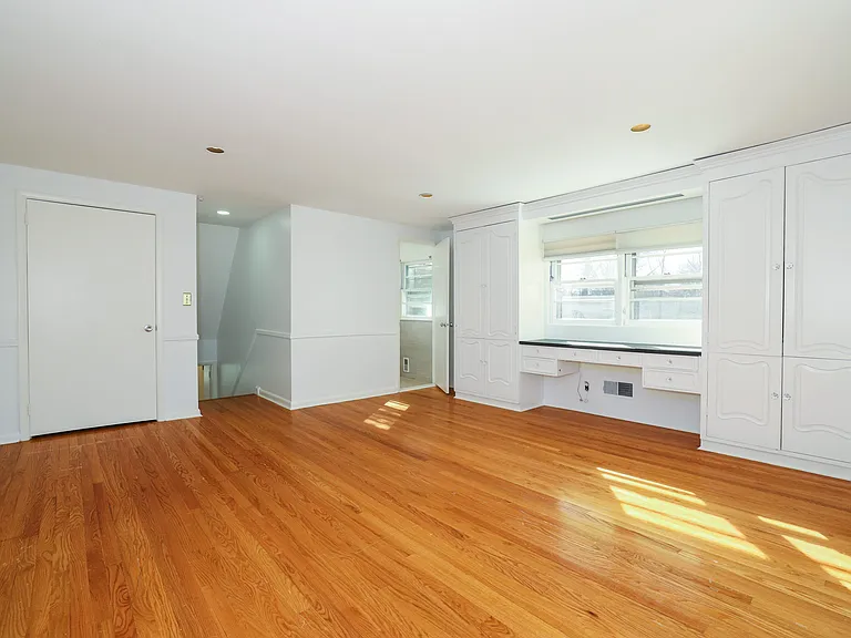 65 Lincoln Rd — Photo 15