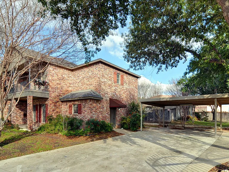 3407 Penticost St — Photo 5