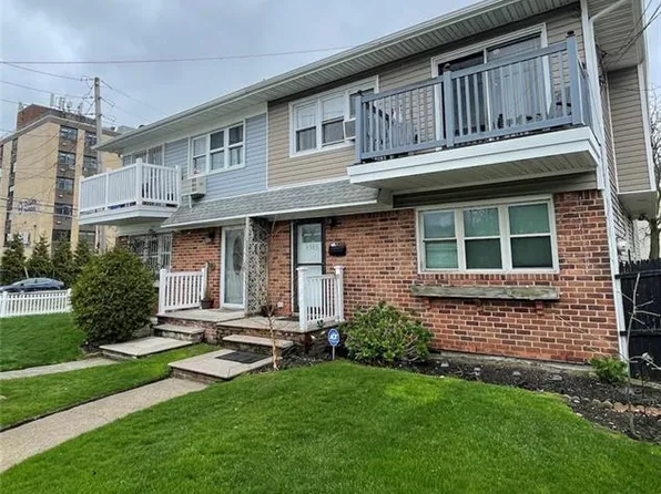 65-05 Beach Channel Dr, Arverne, NY 11692