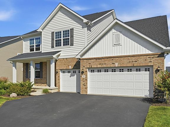 3rd image of 39 Bluestone Ln