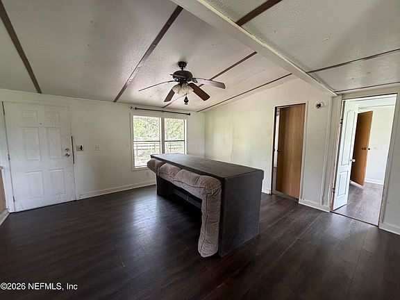 5th image of 10427 SW 113TH Avenue