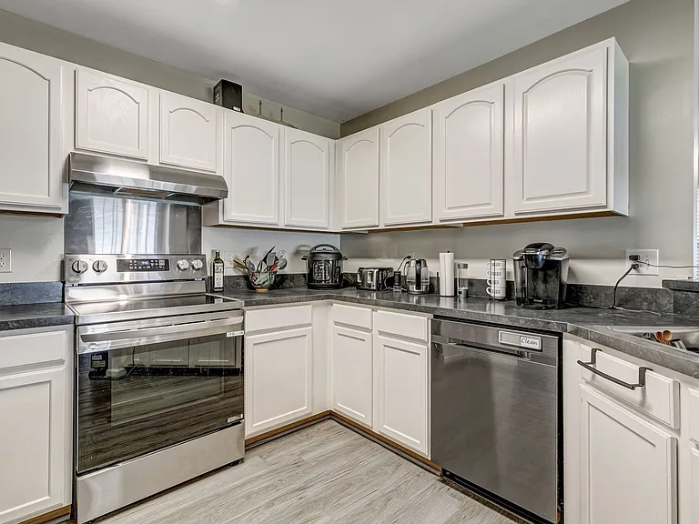 103 Mosel Ct — Photo 13