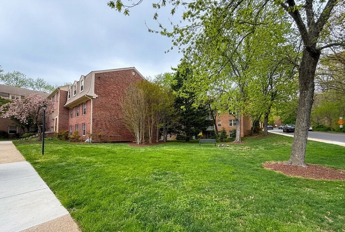 2 bed, 1105 sqft, $1,998 — Photo 3