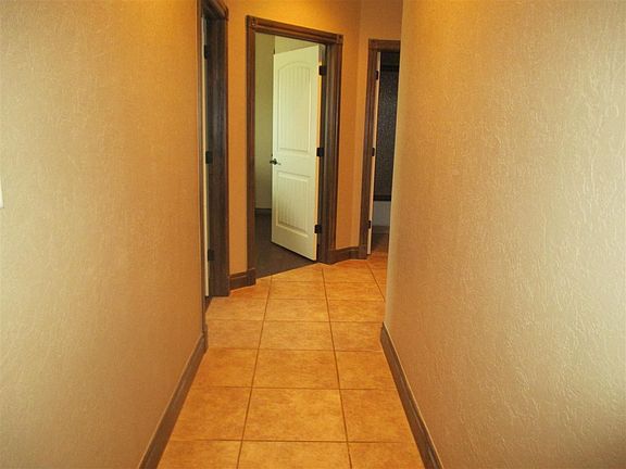 4th image of 3609 NE Willow Way