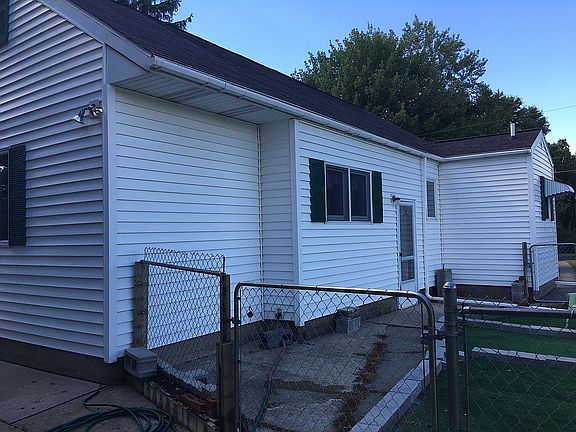 2nd image of 8990 Myers Lake Ave NE