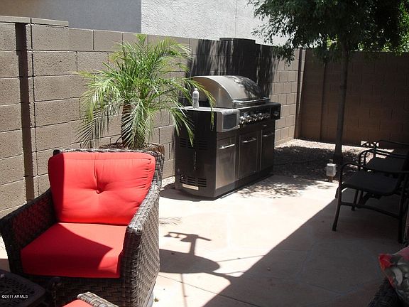 3rd image of 1214 E Gwen St