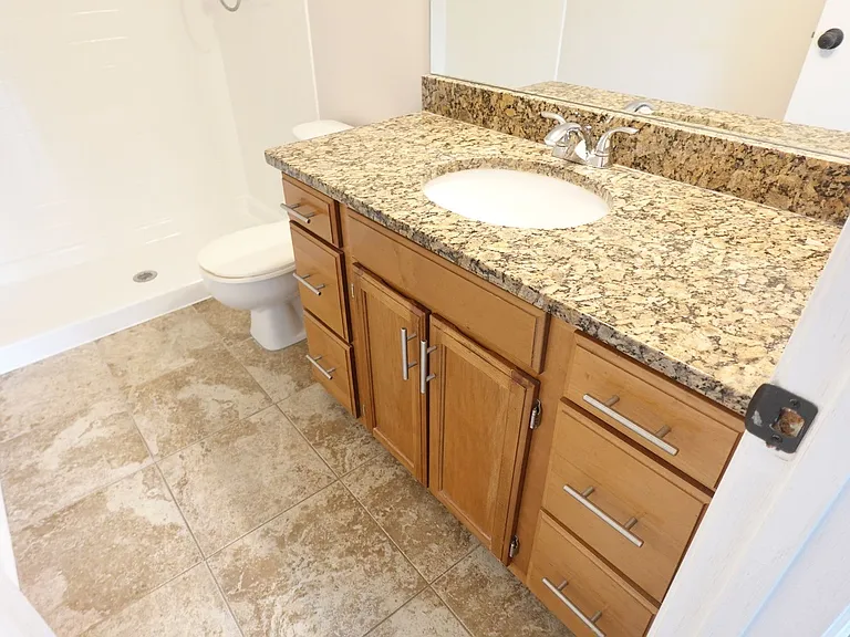 231 University Ln #D — Photo 22