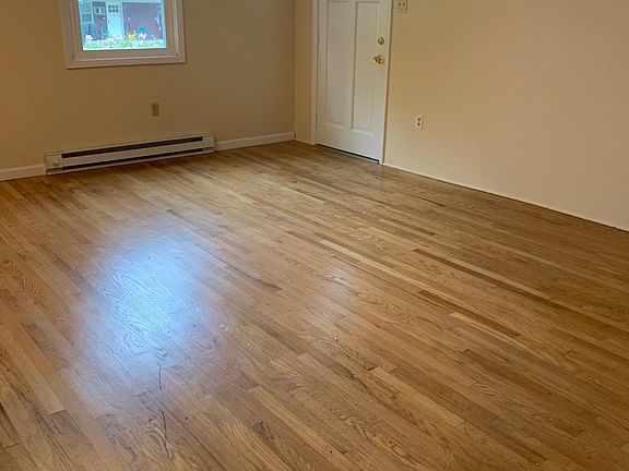 4th image of 26 Kenalcon Dr