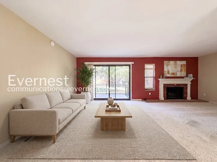 3 bed, 3.5 bath, 2200 sqft, $2,995 — Photo 4