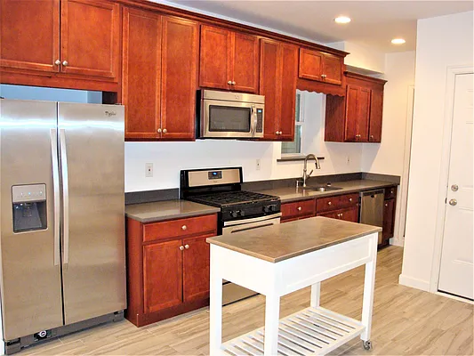 Rented by Carroll Gardens Realty | media 16