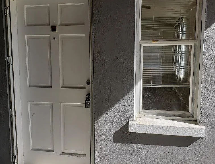 257 Whittier Ave — Photo 6