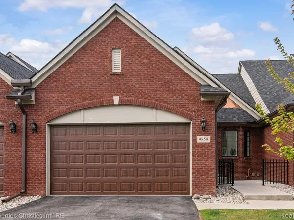 9859 Nature Valley Dr, Brighton, MI 48114
