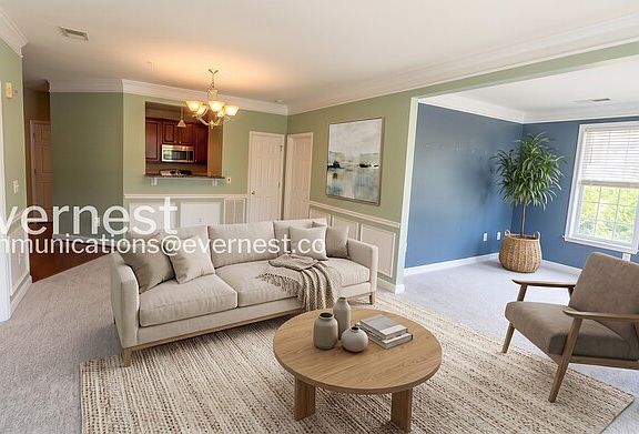 5th image of 701 Cobblestone Blvd Unit 212