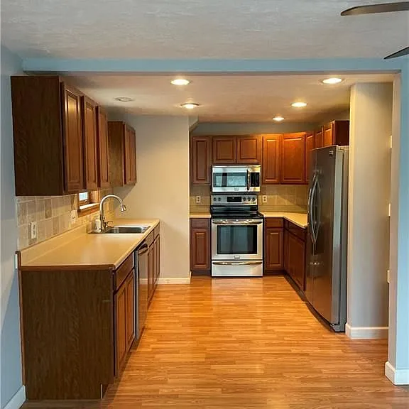 360 S Indiana Ave — Photo 19