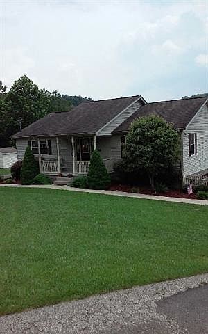 1st image of 46 Oak Dr