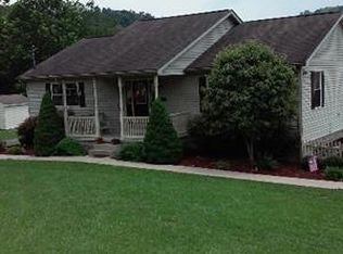 46 Oak Dr, Salt Rock, WV 25559