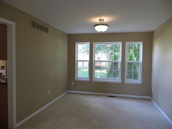 5th image of 15551 Brookside Dr