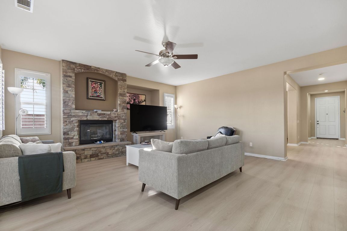 next background image