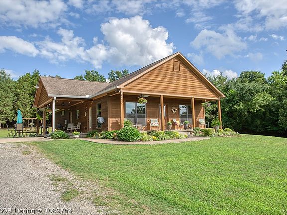 4th image of 4221 Hallie Ln