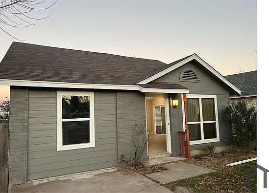 1st image of 1011 Meadowcreek Dr
