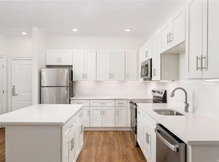 1 N Country Rd #102, Pt Jefferson, NY 11777