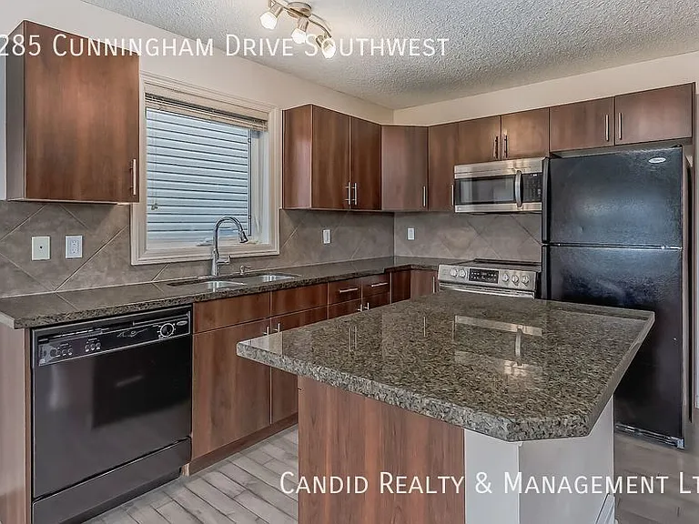 1285 Cunningham Dr SW — Photo 6