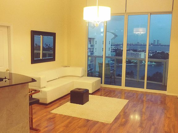 5th image of 7900 Harbor Island Dr Penthouse 1-17