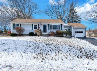 95 Gilbert St, Warwick, RI 02886