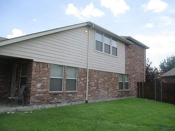 3rd image of 6016 Mariposa Dr
