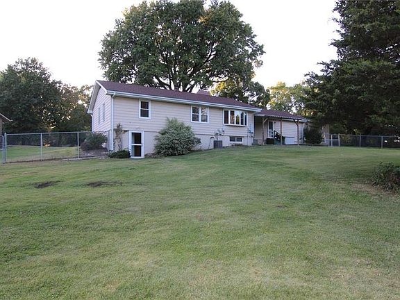 2nd image of 5105 Mansfield Ln