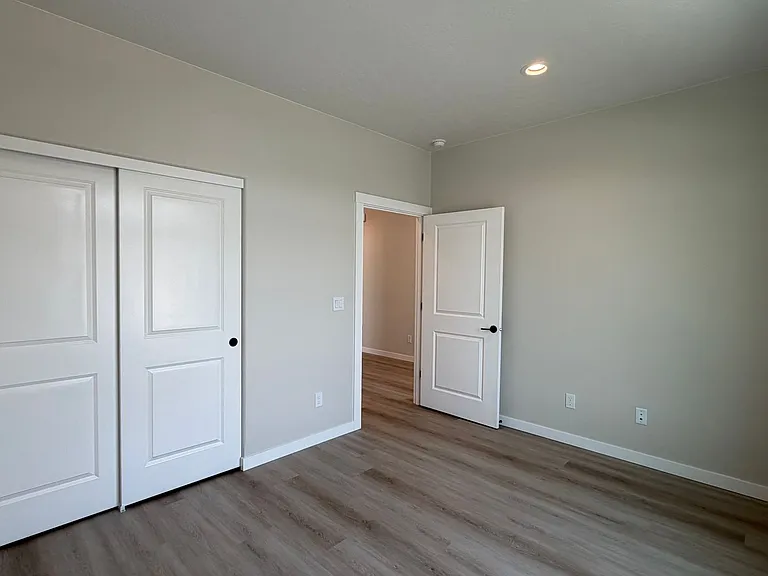 3375 S Nelson St — Photo 3