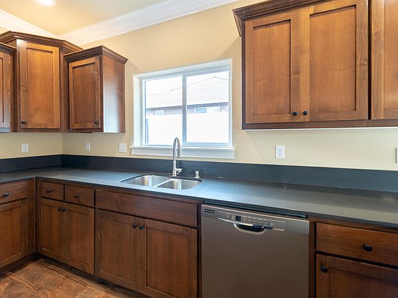 4th image of 3804 Craftsman Ave