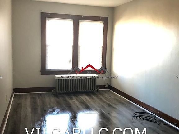 3rd image of 1921 Clark St #7CAC44913