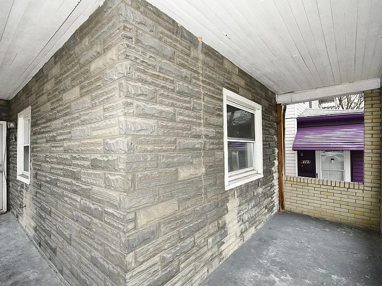 1243 Evans St — Photo 3