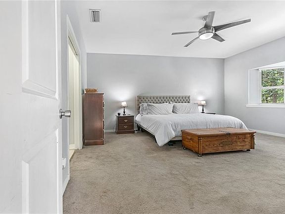 5th image of 6 Beech Dr