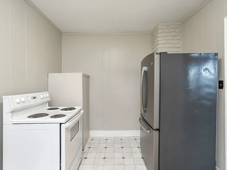 1811 Fleming St — Photo 15
