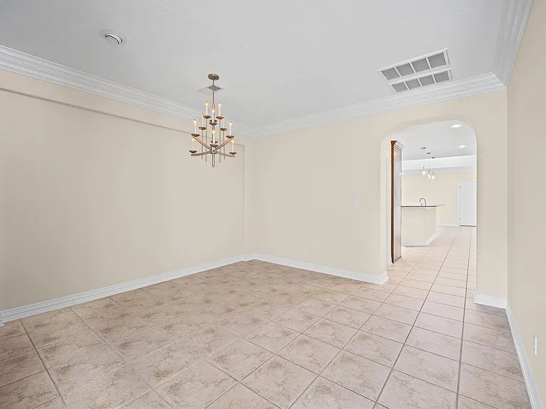 2047 Palm Forest Ln — Photo 7