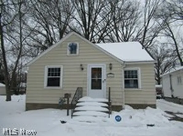 249 Roosevelt Ave, Elyria, OH 44035