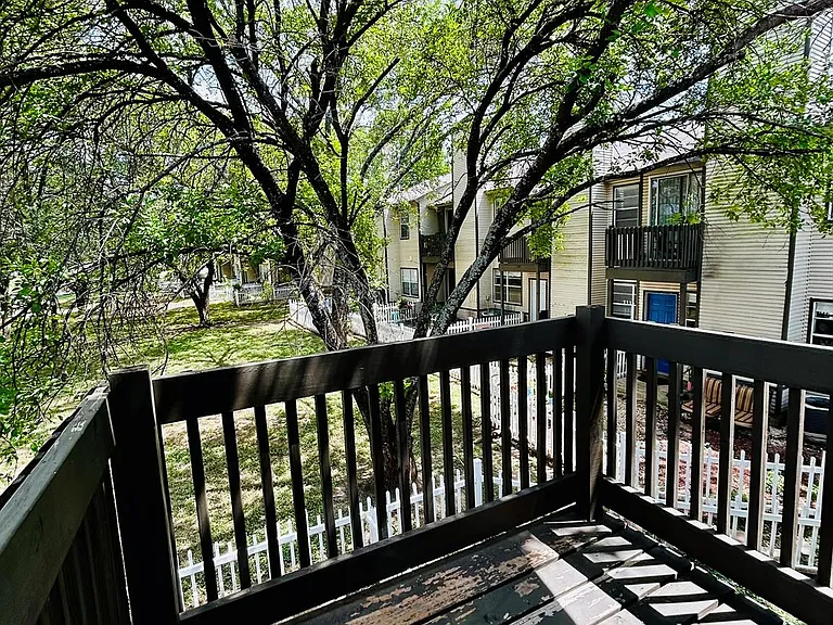 1818 River Crossing Cir #C — Photo 23
