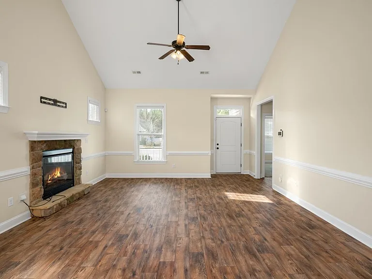 2508 Chelsea Dr NW — Photo 8