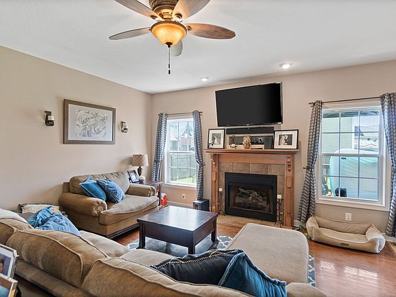 5th image of 668 Sly Fox Dr