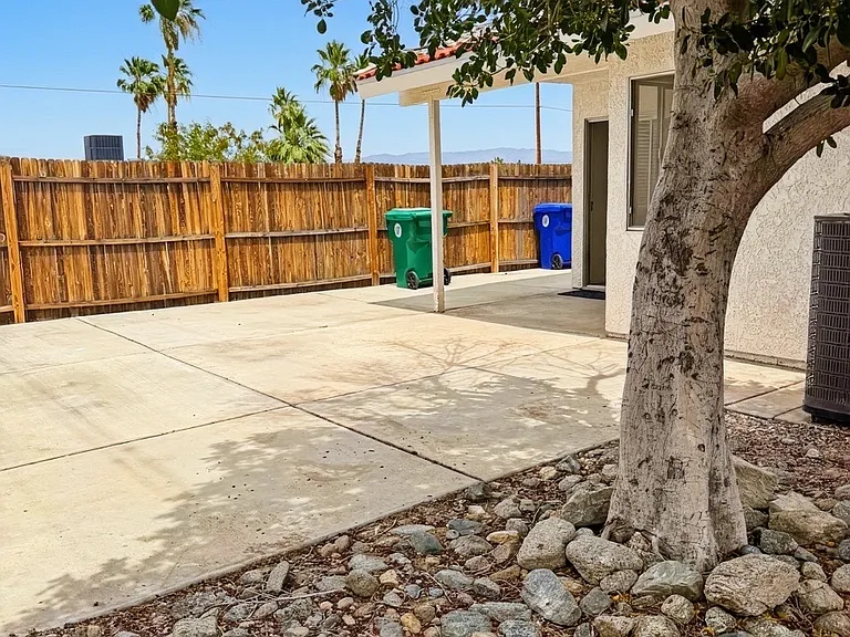 53755 Avenida Diaz — Photo 16