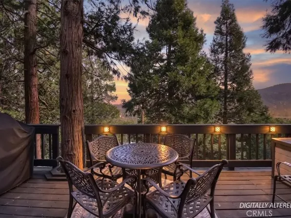 24607 Altdorf Dr, Crestline, CA 92325