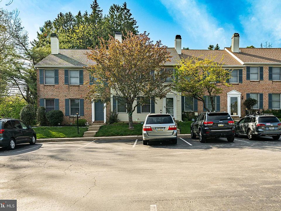 1st image of 419 Holly Tree Ct