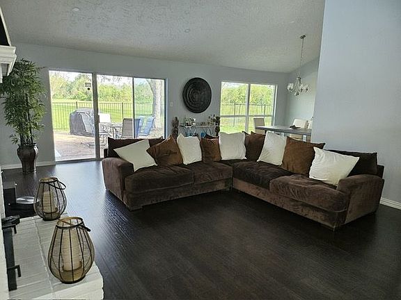 2nd image of 3311 Oyster Cove Dr
