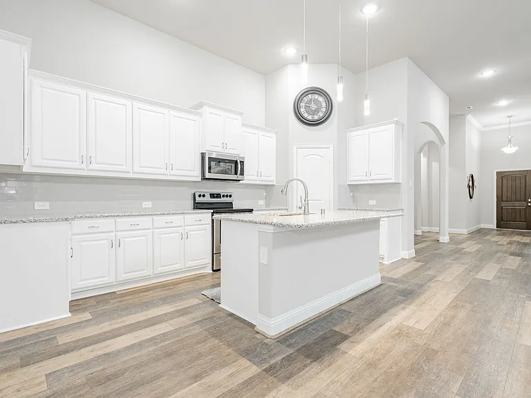 524 Crabapple Dr — Photo 4