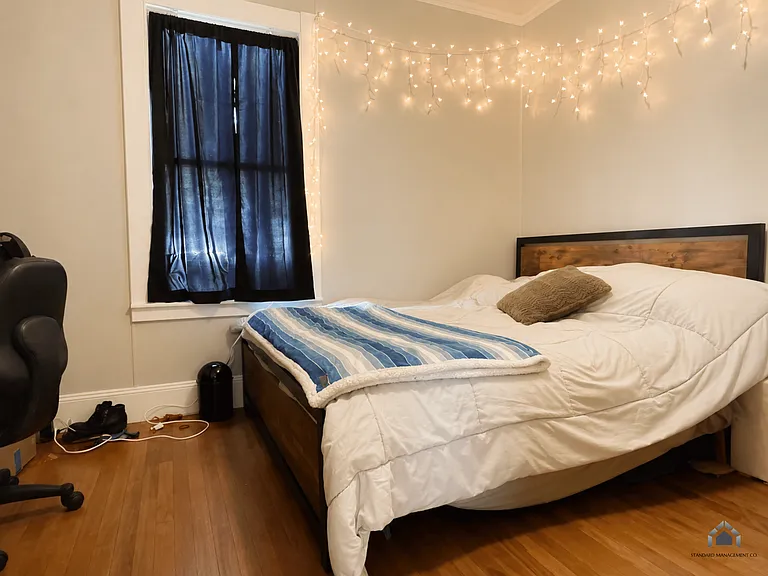 15 Bartlett St #1 — Photo 5